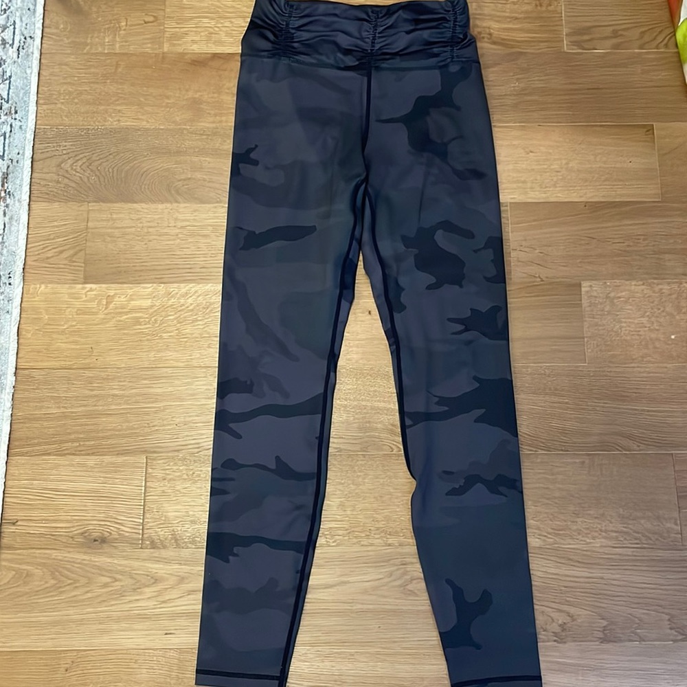 Carbon 38 work out leggings
